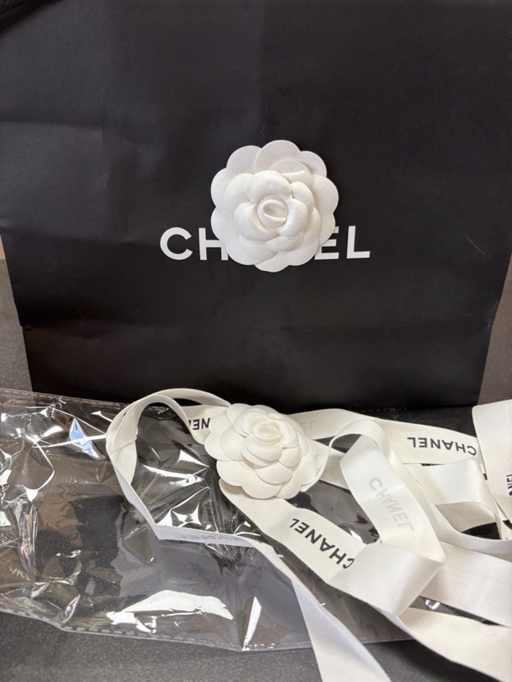 New-🌹Chanel 2pcs set 🖤 White Camellia Flower Ribbon & Chanel Bag W 12X 9” H